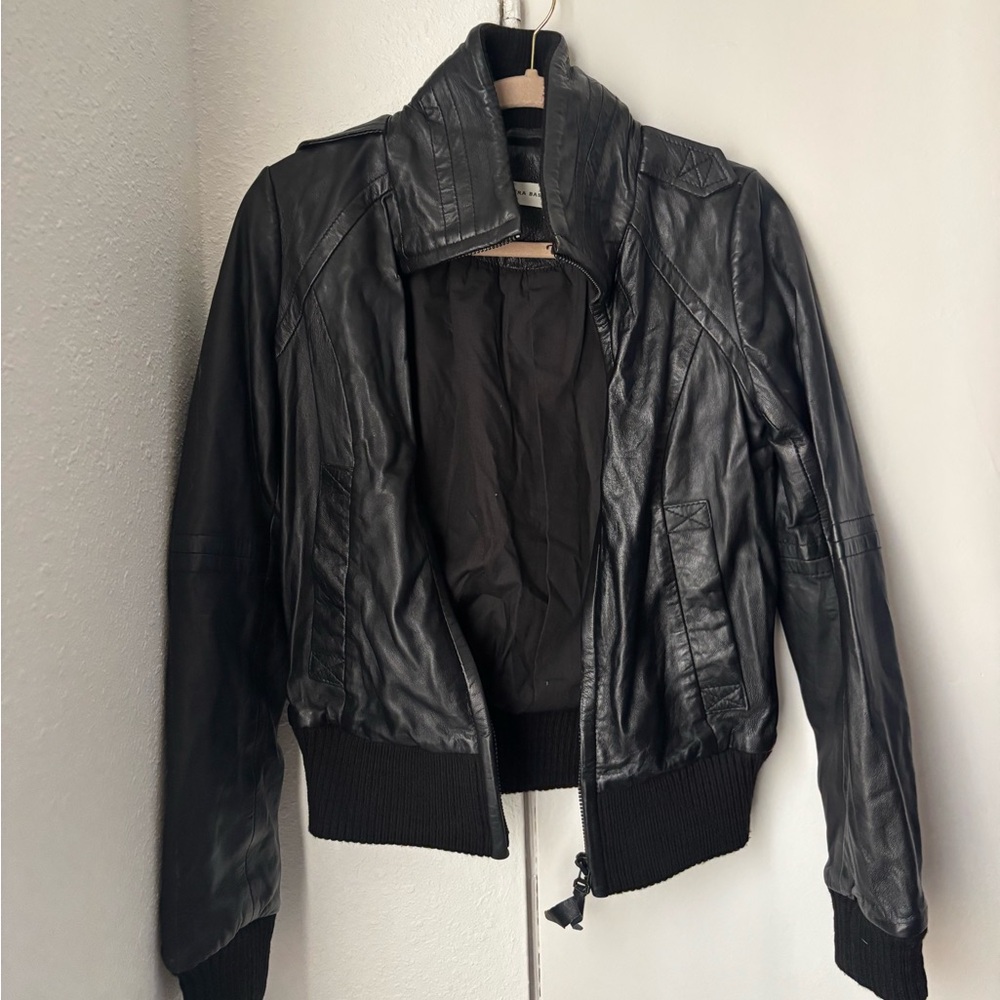 FITTING LEATHER ZIP UP JACKET